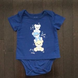The Children’s Place 6-9 month body suit.